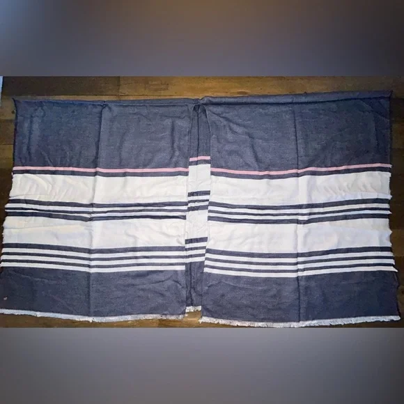 💖5 for $50💖Bench Blue, white and pink Striped Poncho - Picture 7 of 11